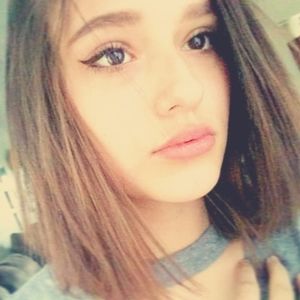 Meet your Posher, Karlie